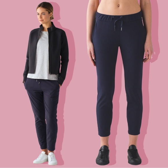 Lululemon On The Fly Crop Pant Midnight Navy Blue Sz 2 - Picture 2 of 7